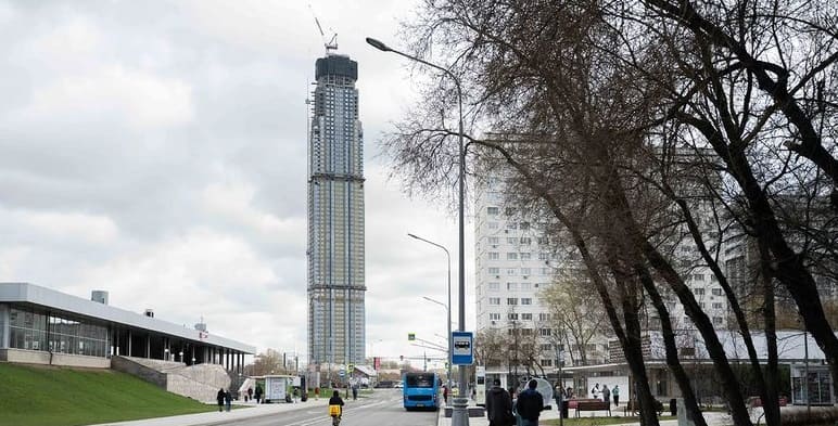 Территория комплекса Файв Тауэрс